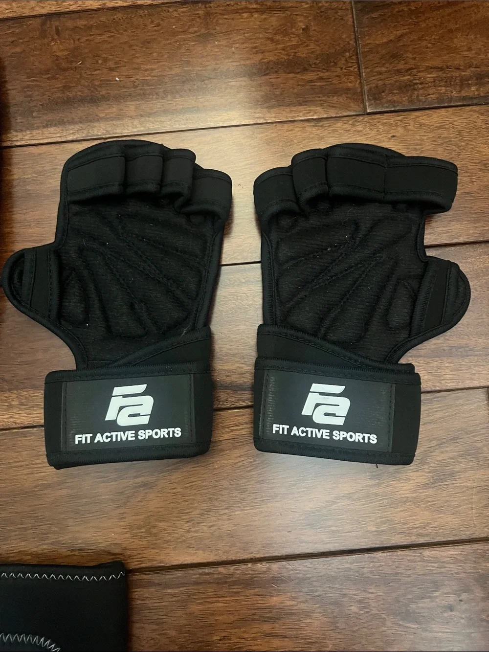 Asics Black Padded Support Sleeves with Fingerless Workout Gloves